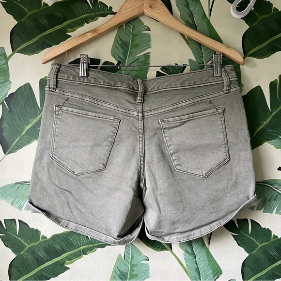 Mossimo Mid Rise Midi Shorts Olive Sage Green Size 8/29 - Picture 4 of 5